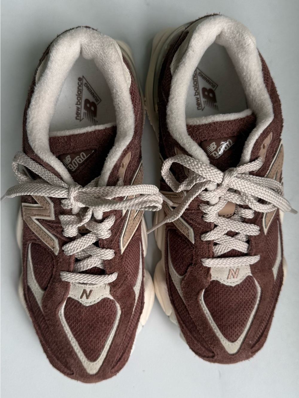 New Balance 9060 Unisex Sneaker Timber Wolf/Rich Oak - Picture 3 of 4